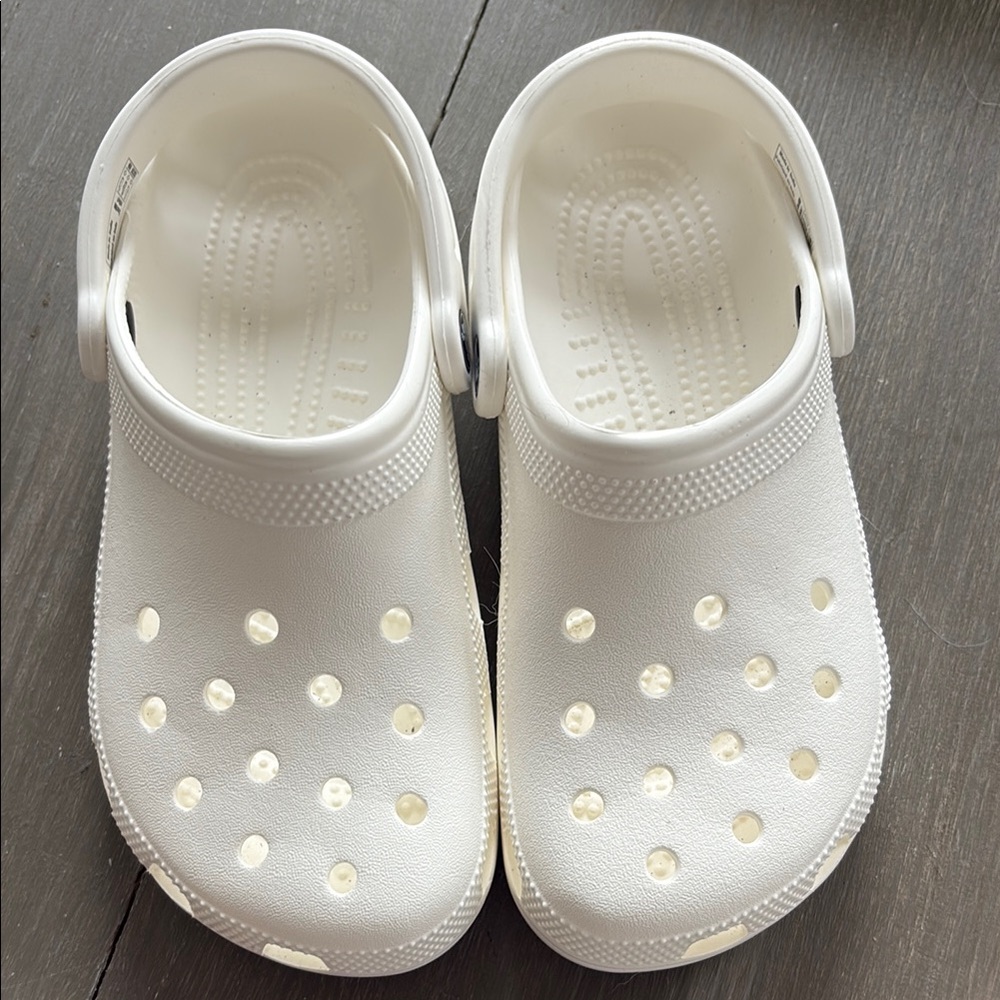White crocs BNIB men’s 5 women's 7